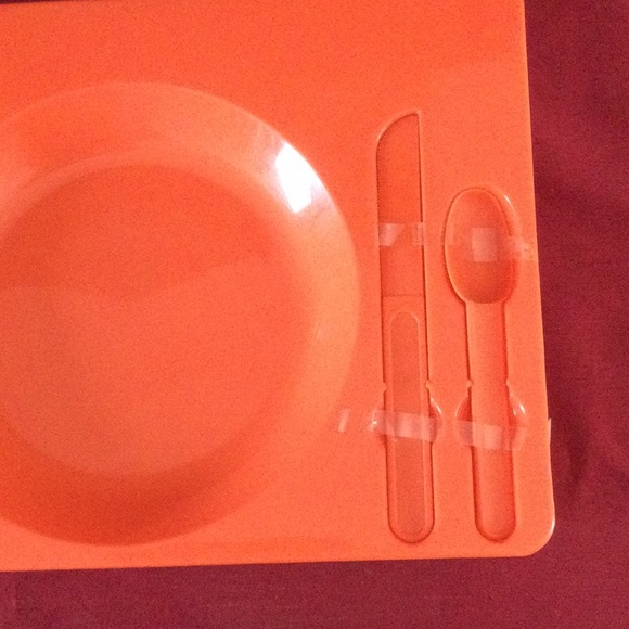Two Plastic Food Trays - Picture 4 of 5